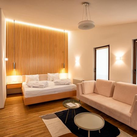 Hotel Curtea Veche Куртя-де-Арджеш Экстерьер фото