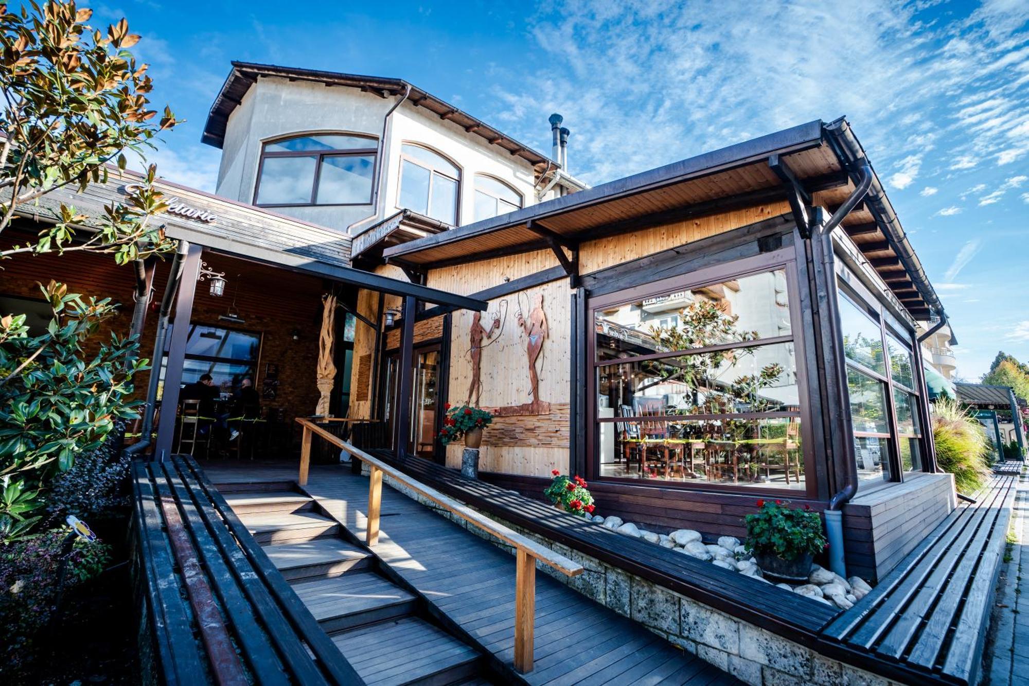 Hotel Curtea Veche Куртя-де-Арджеш Экстерьер фото