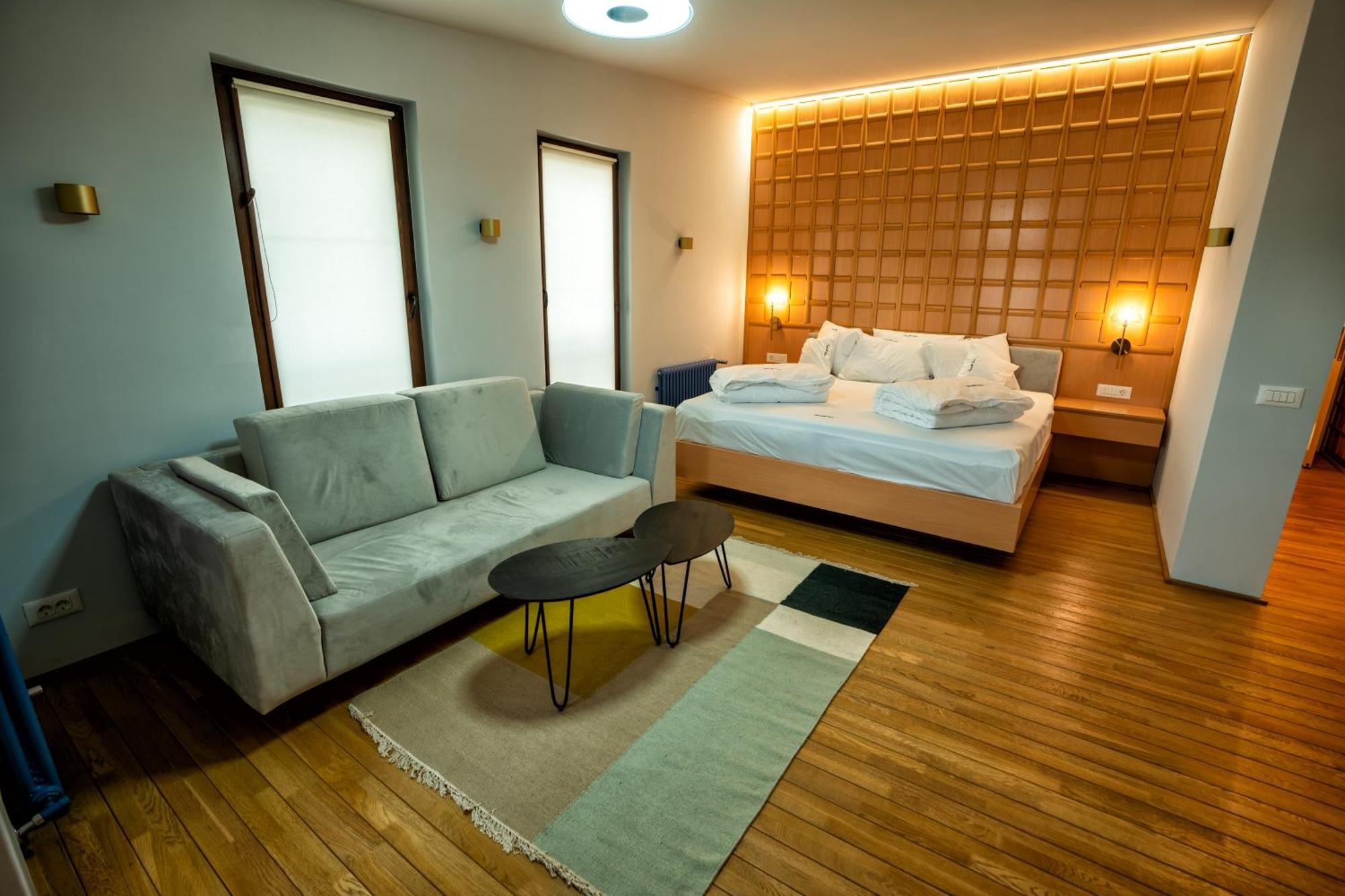 Hotel Curtea Veche Куртя-де-Арджеш Экстерьер фото